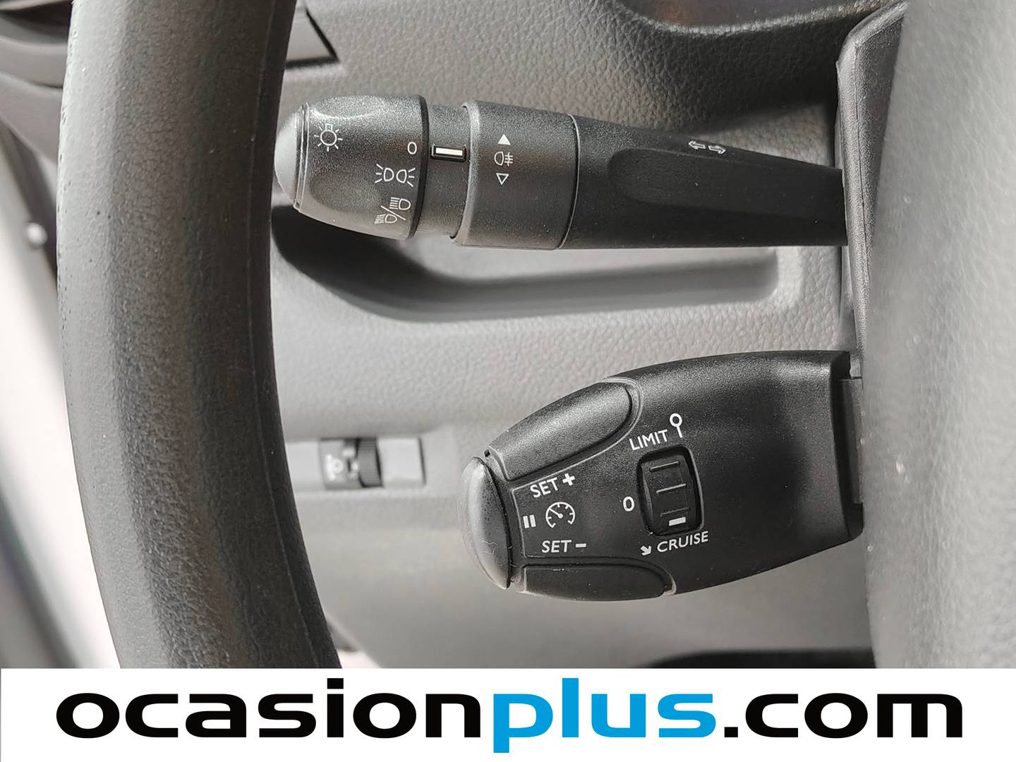 Extras y acabados del Peugeot Expert Peugeot Expert Furgon BlueHDi 120 S&S Pro Standard (120 CV)