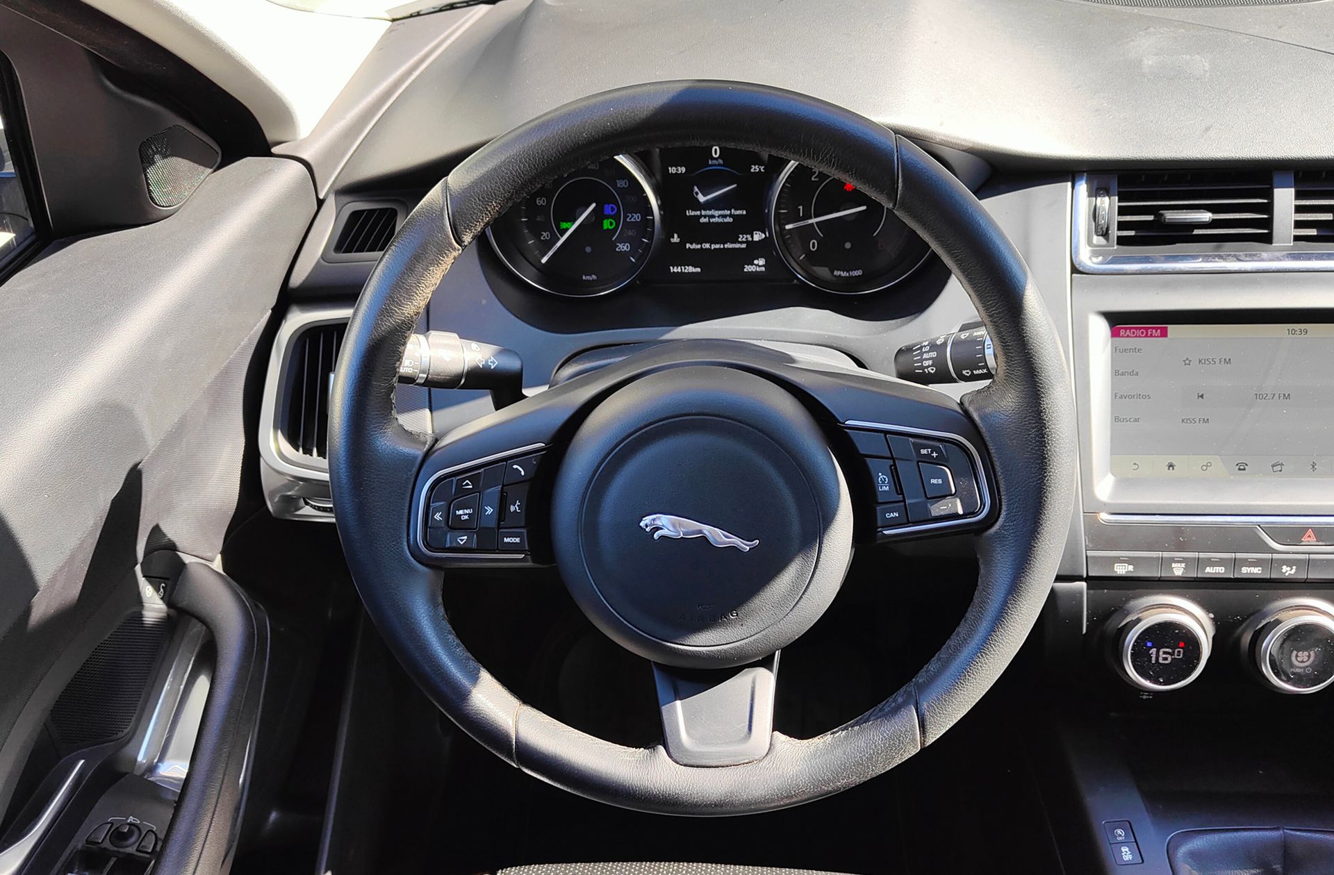 Jaguar E-Pace 2.0D - foto 22