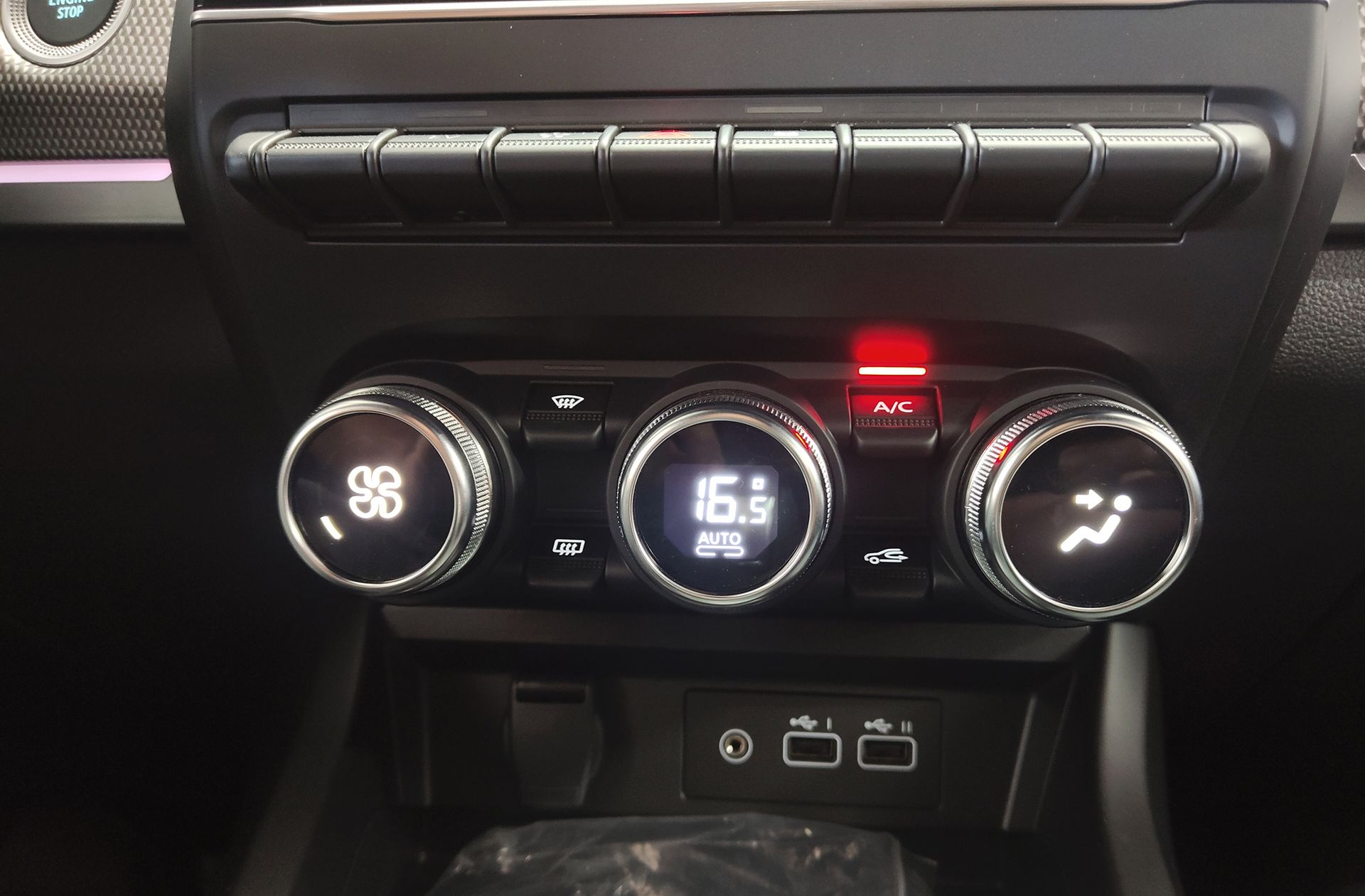 Renault Arkana Techno E-Tech full hybrid - foto 30