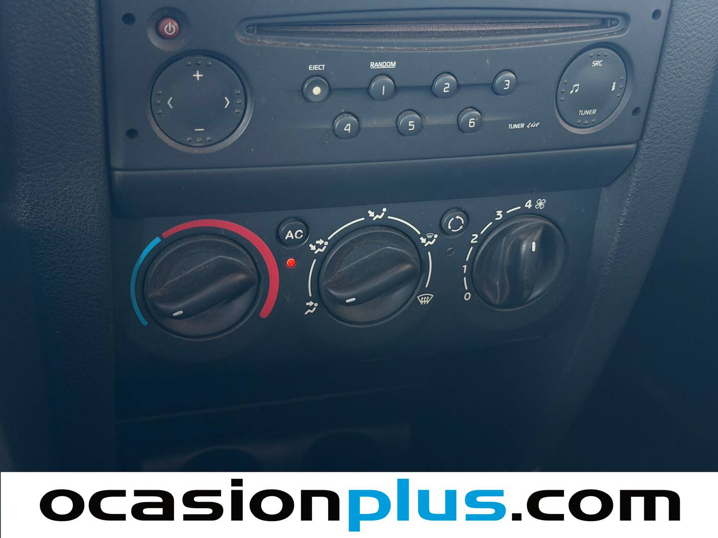 Extras y acabados del Renault Clio Renault Clio 1.2 Pack Authentique (75 CV)