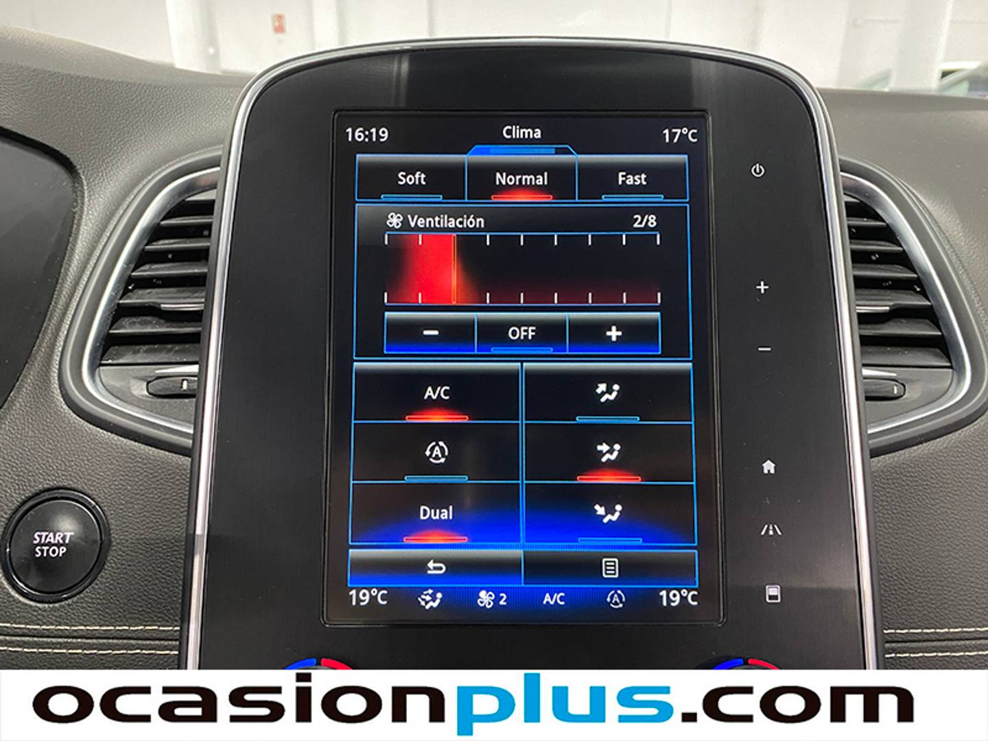 Foto Renault Scénic Renault Scenic Zen TCe (160 CV) GPF EDC