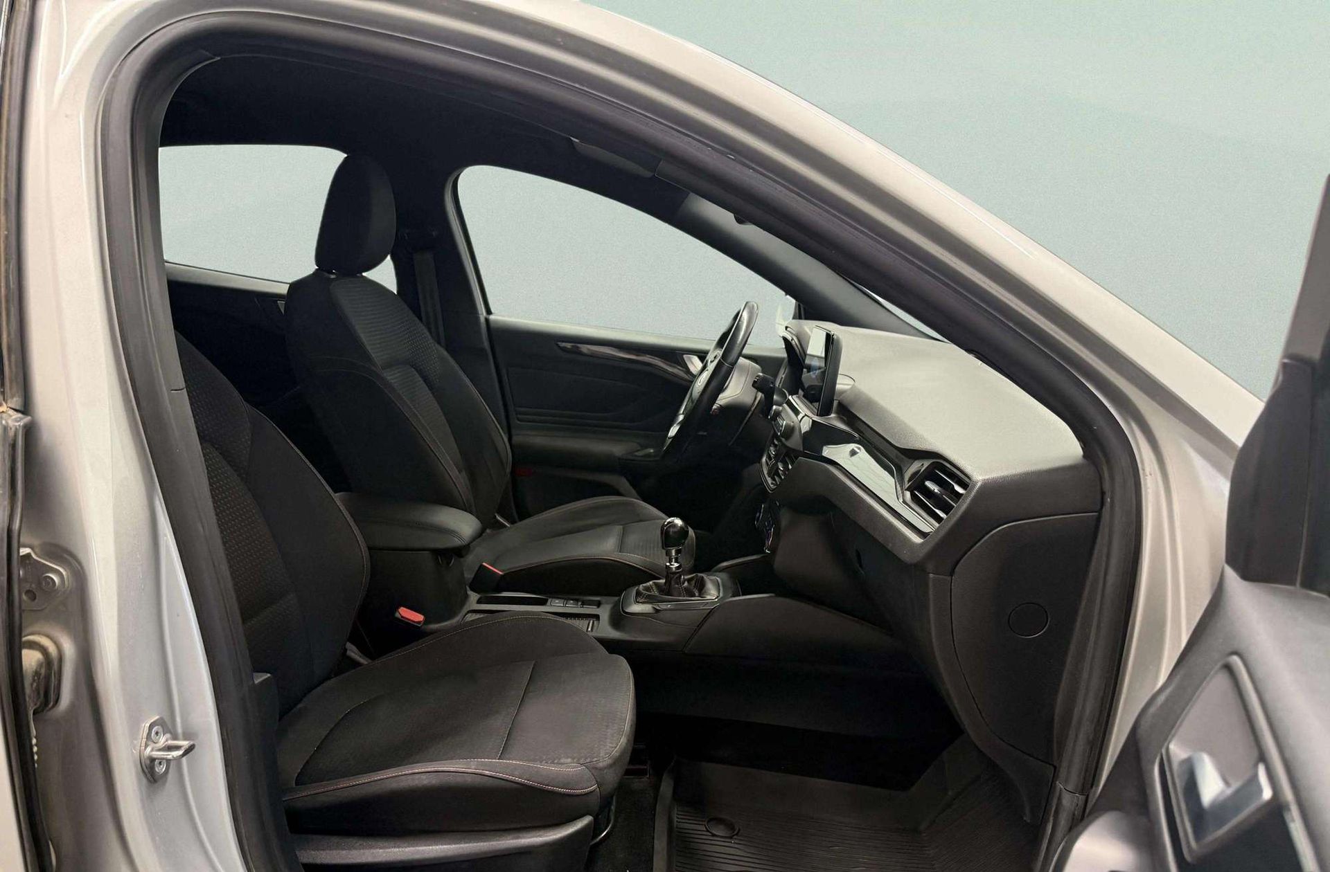 Ford Focus 1.0 EcoBoost ST-Line - foto 17