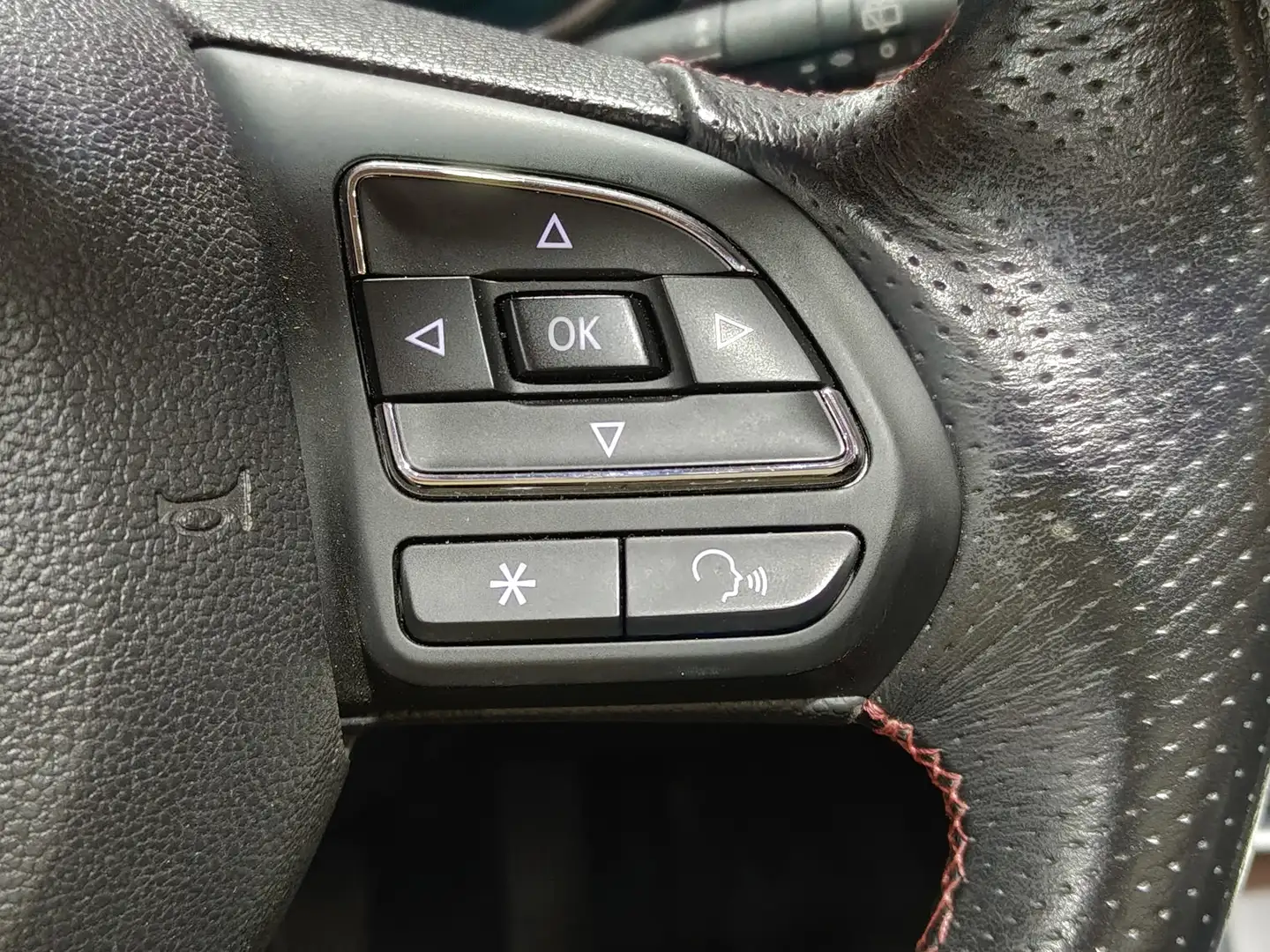 Foto MG HS MG HS 1.5 Turbo GDI Luxury (162 CV)