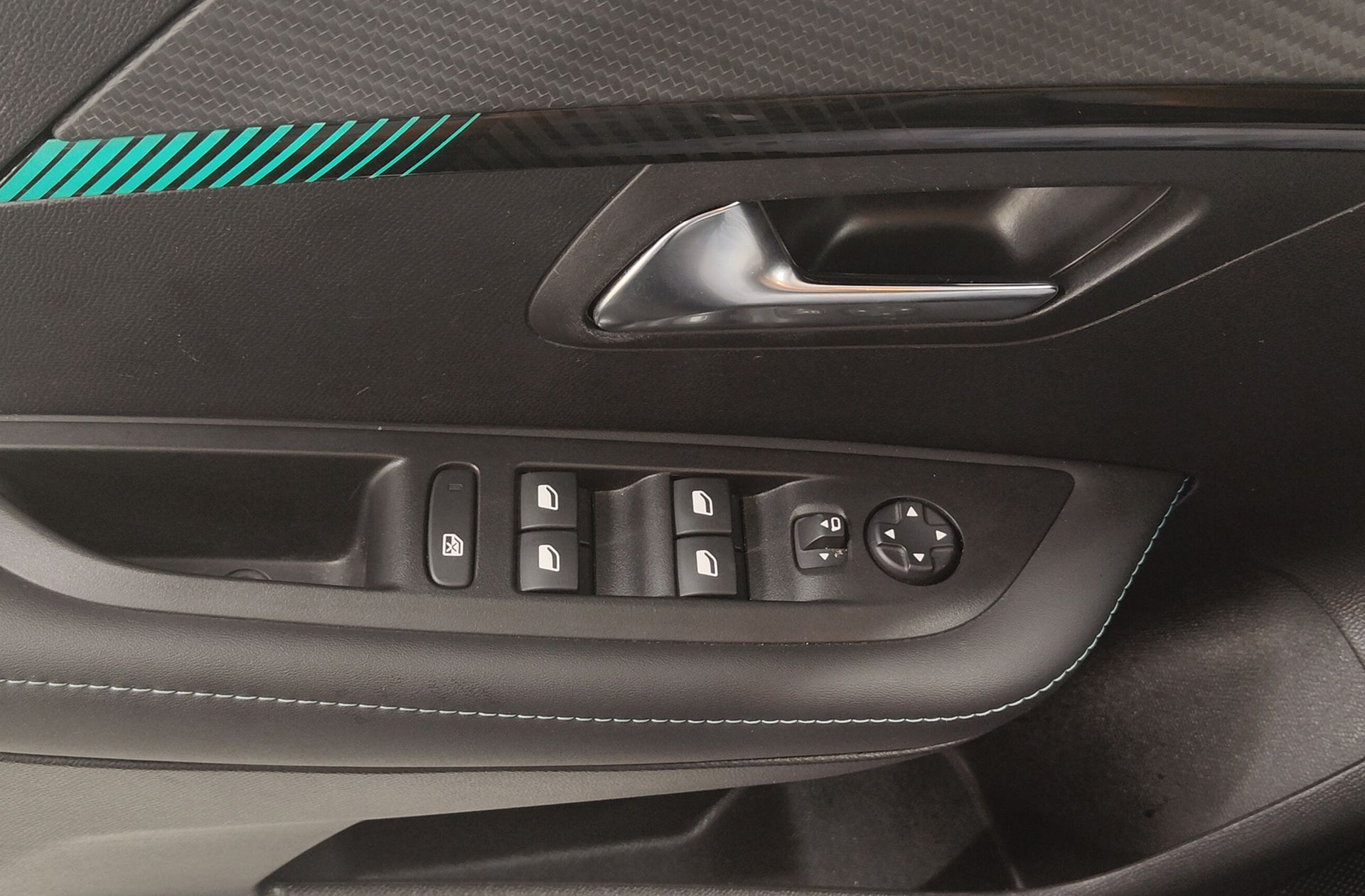 Peugeot 208 PureTech 100 Allure Pack - foto 36