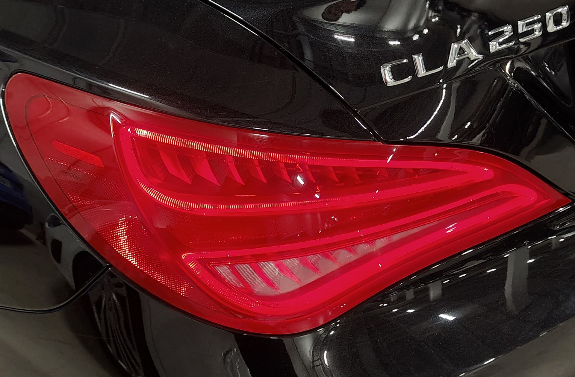 Mercedes-Benz CLA 250 Pack AMG - foto 19