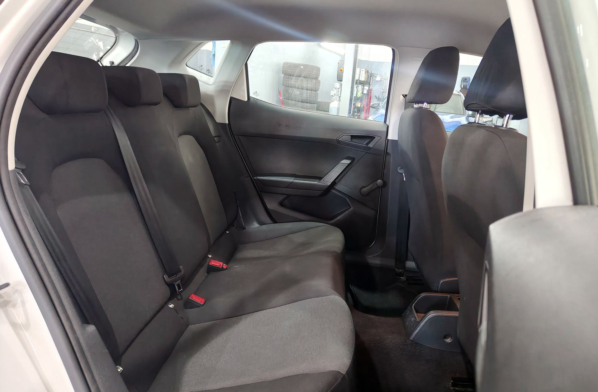 SEAT Ibiza 1.0 MPI Reference Plus - foto 14