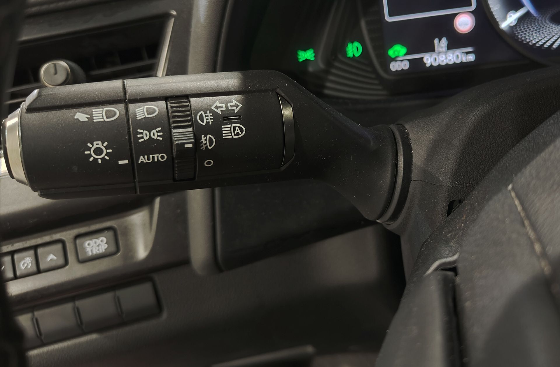 Lexus UX 250h Business 2WD - foto 23