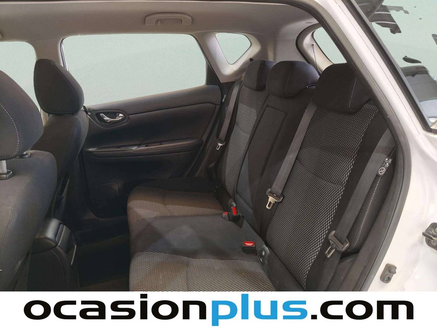 Foto asientos traseros Nissan PULSAR Nissan Pulsar 1.5 dCi Acenta (110 CV)