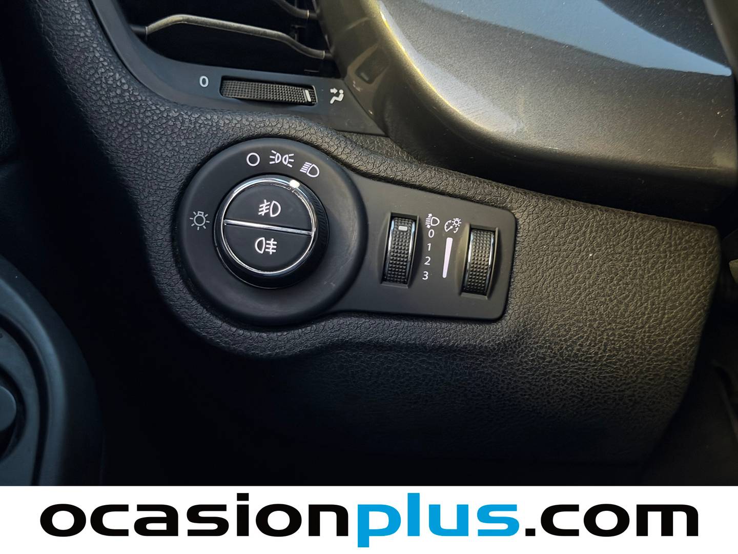 Equipamiento del Fiat 500X Fiat 500X 1.6 MultiJet Lounge 4x2 (120 CV)