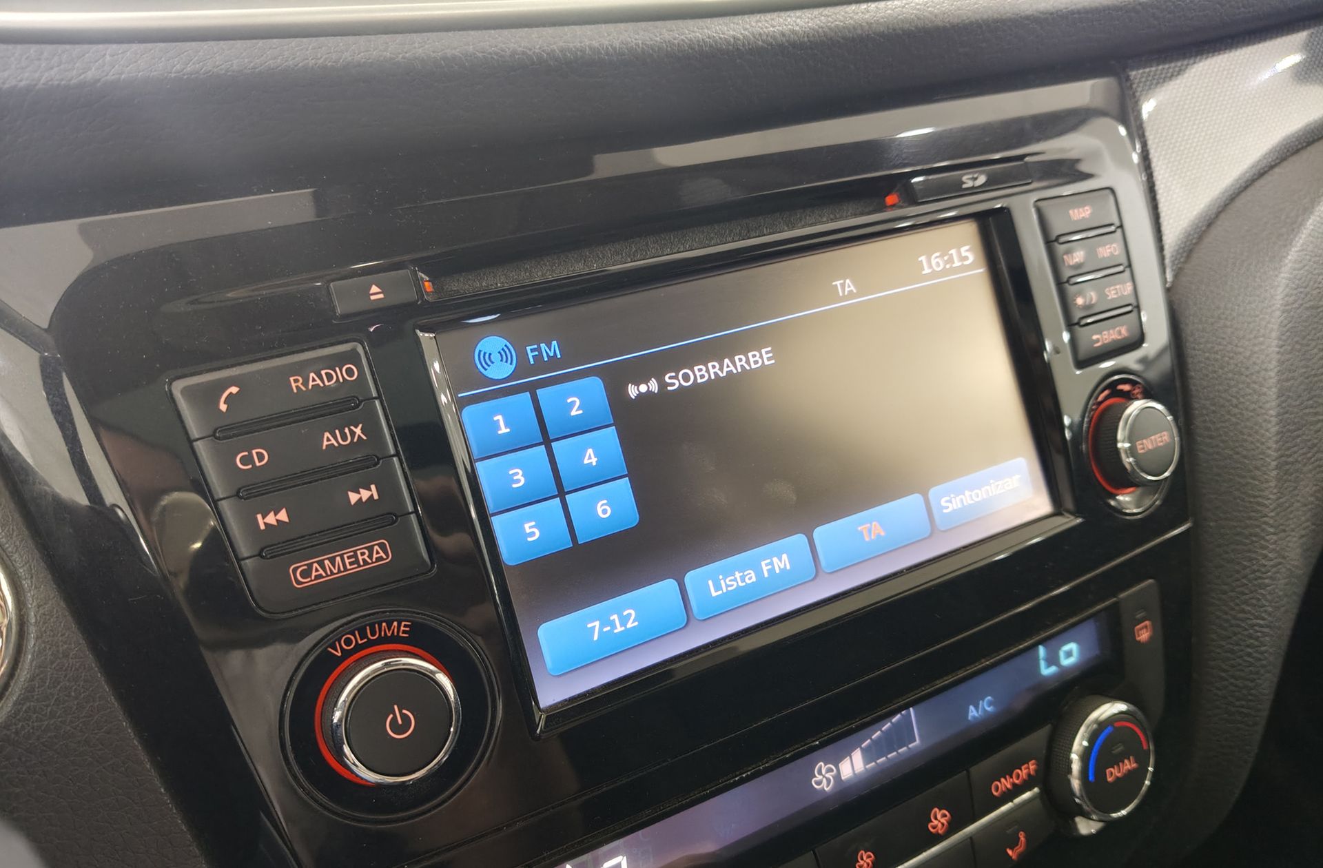 Nissan X-Trail dCi 130 N-Connecta - foto 35