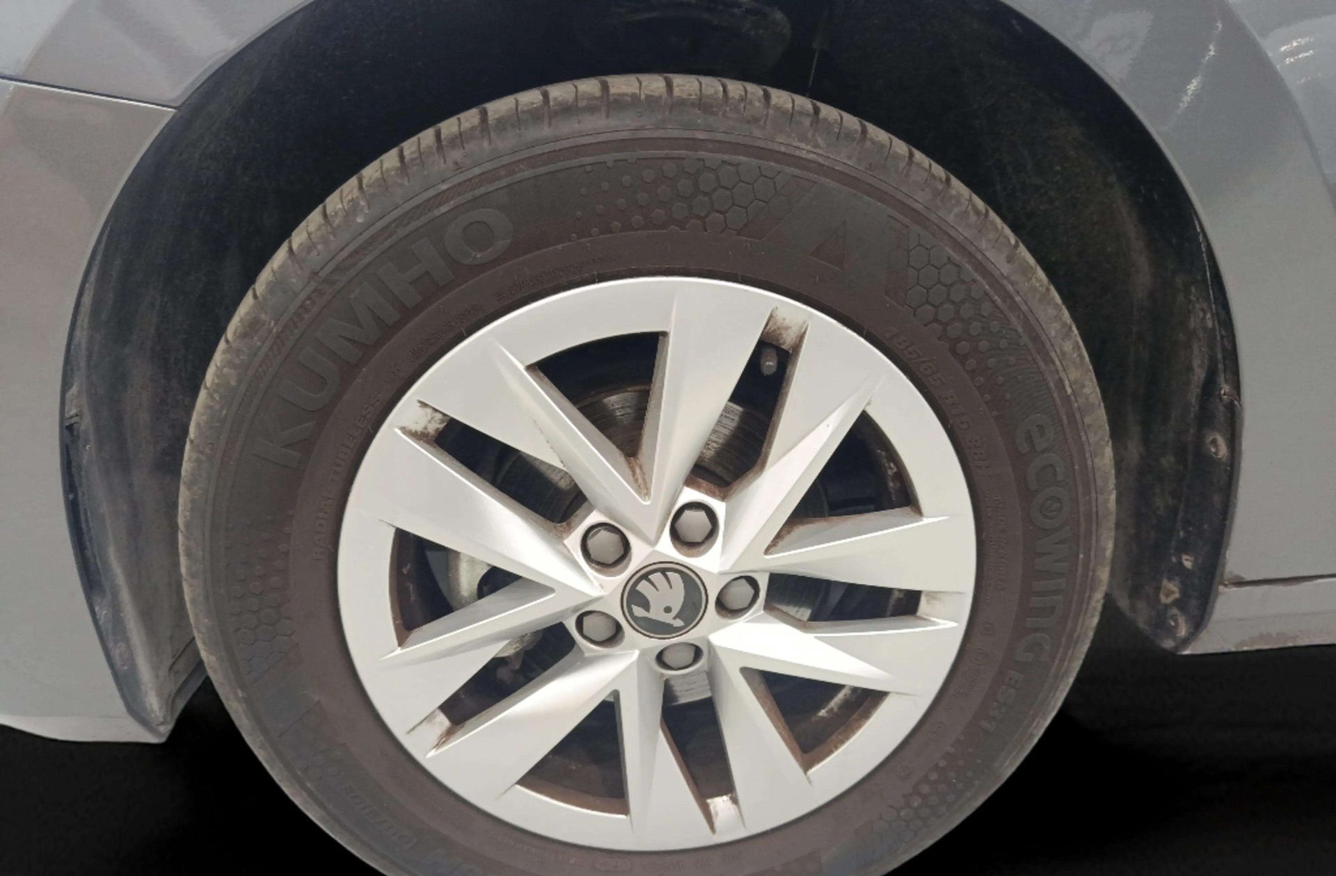 Škoda Fabia 1.0 TSI Selection - foto 31