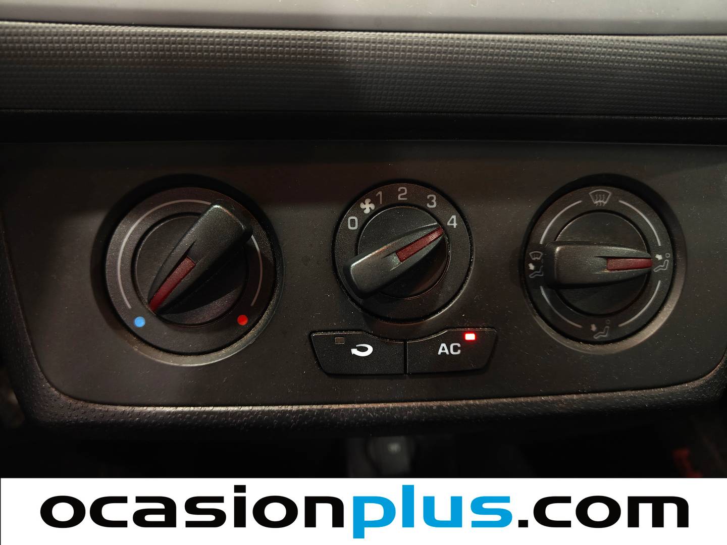 Equipamiento del Seat Ibiza Seat Ibiza SC SC 1.2 Reference (70 CV)