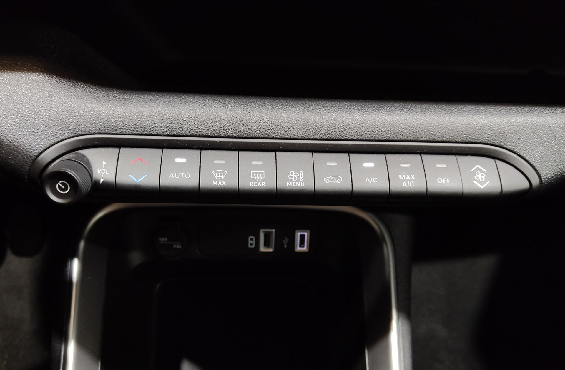 Jeep Avenger 1.2 G Altitude - foto 32