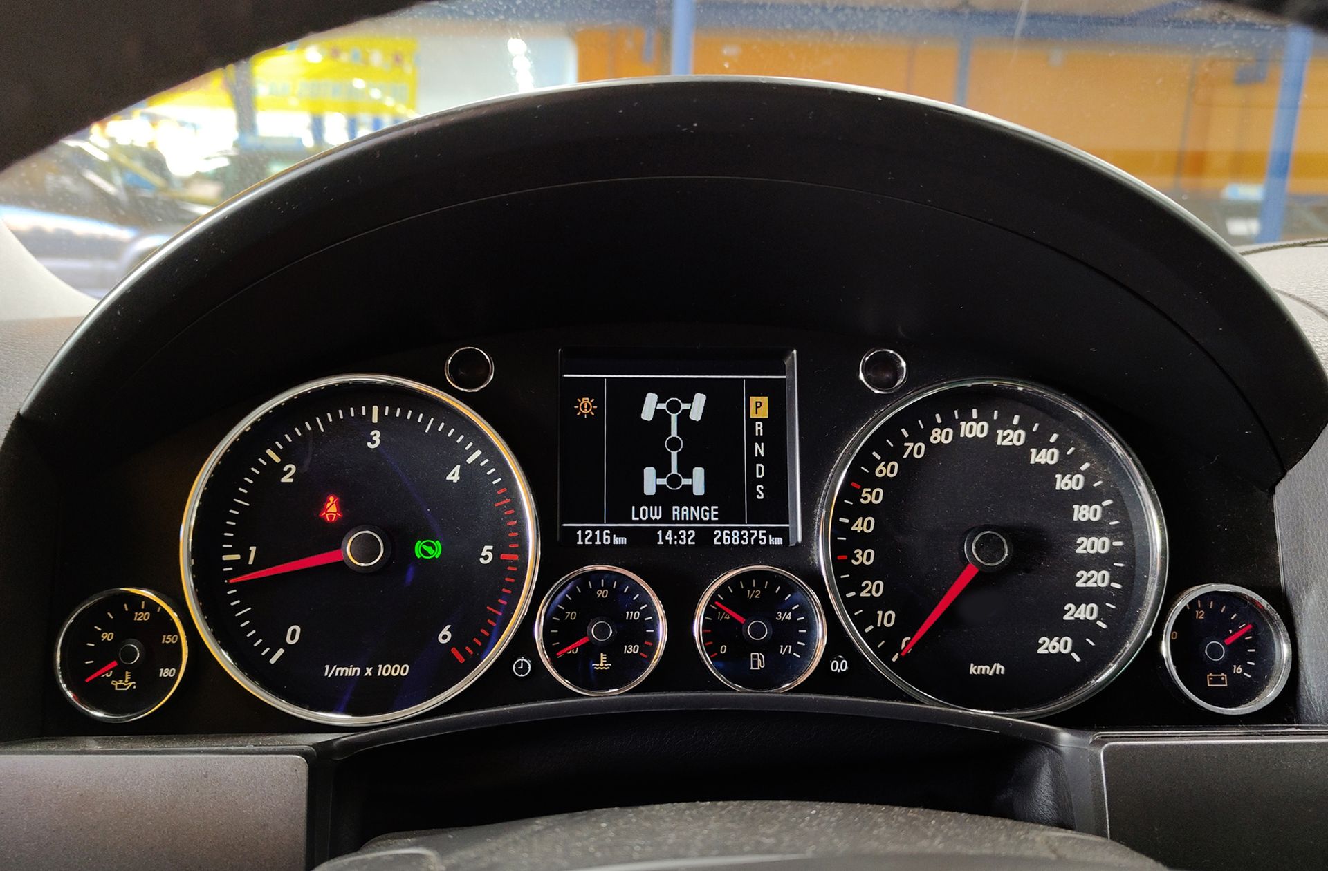 Volkswagen Touareg 2.5 TDI R5 Tiptronic - foto 19