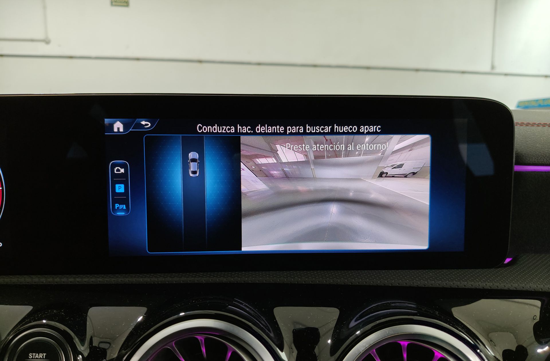 Mercedes-Benz CLA 220 d Pack AMG - foto 10