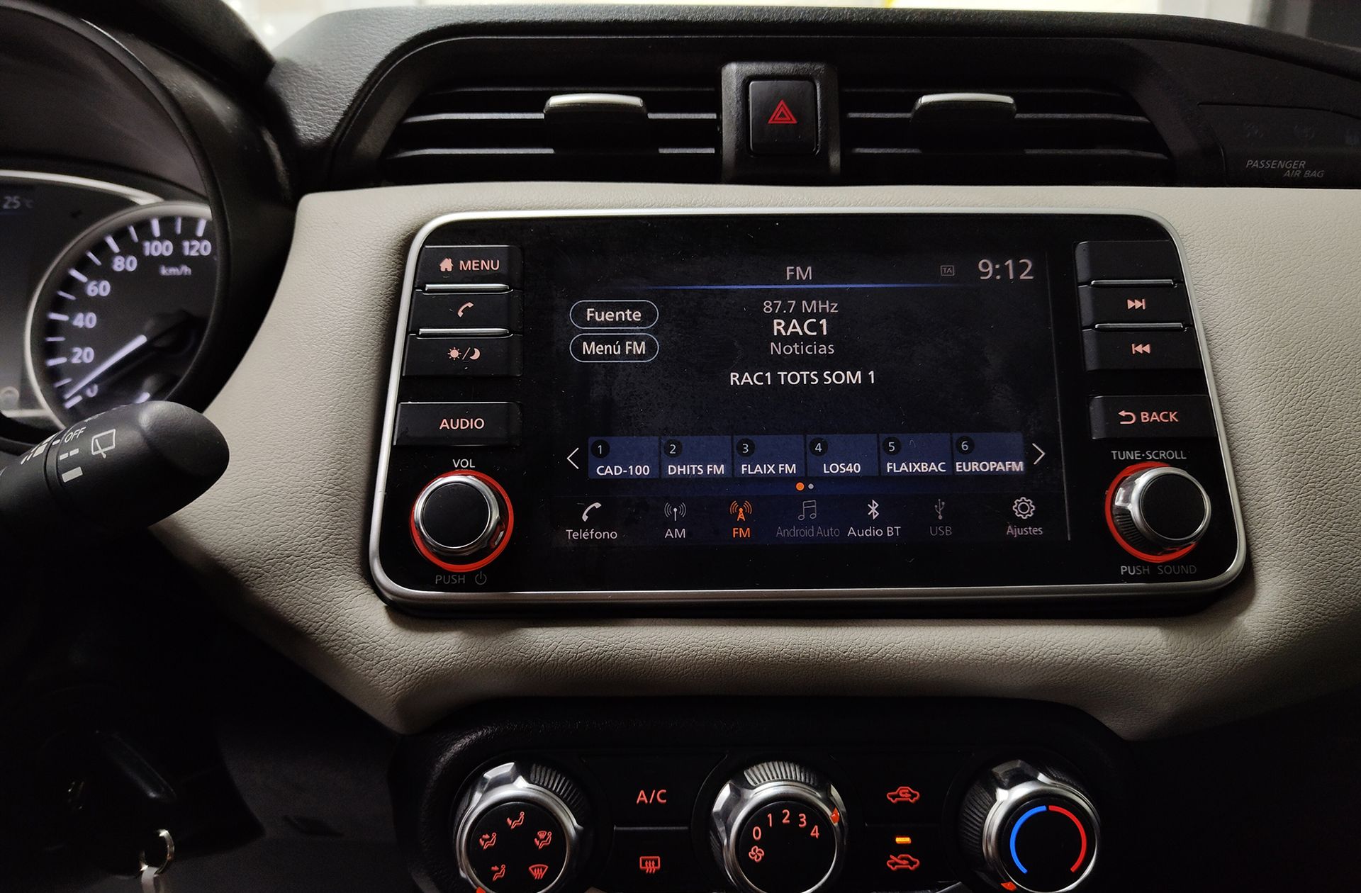 Nissan Micra IG-T 100 Acenta - foto 29