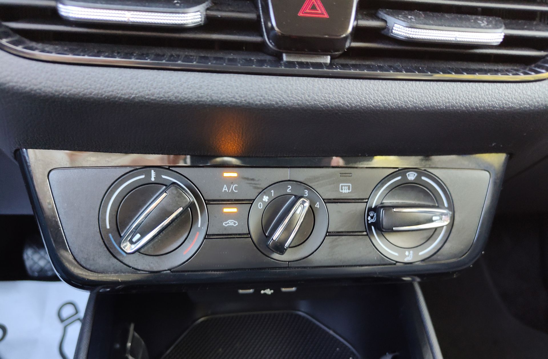 Škoda Fabia 1.0 MPI Ambition - foto 27