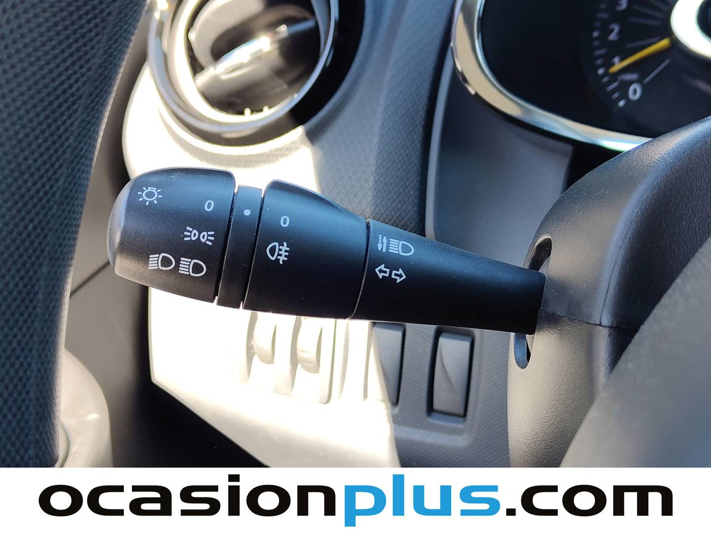 Renault Clio Renault Clio Expression 1.2 16v (75 CV) de segunda mano