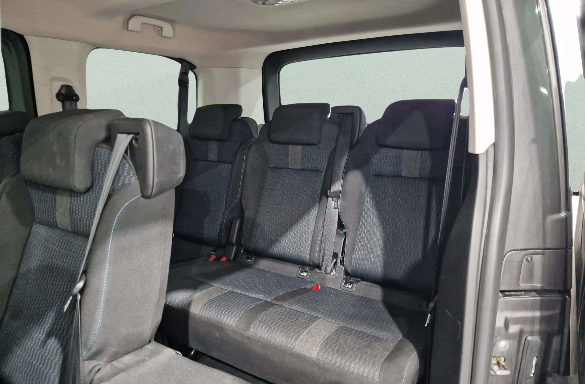 Peugeot Traveller BlueHDi 150 Active Standard 8 plazas - foto 6