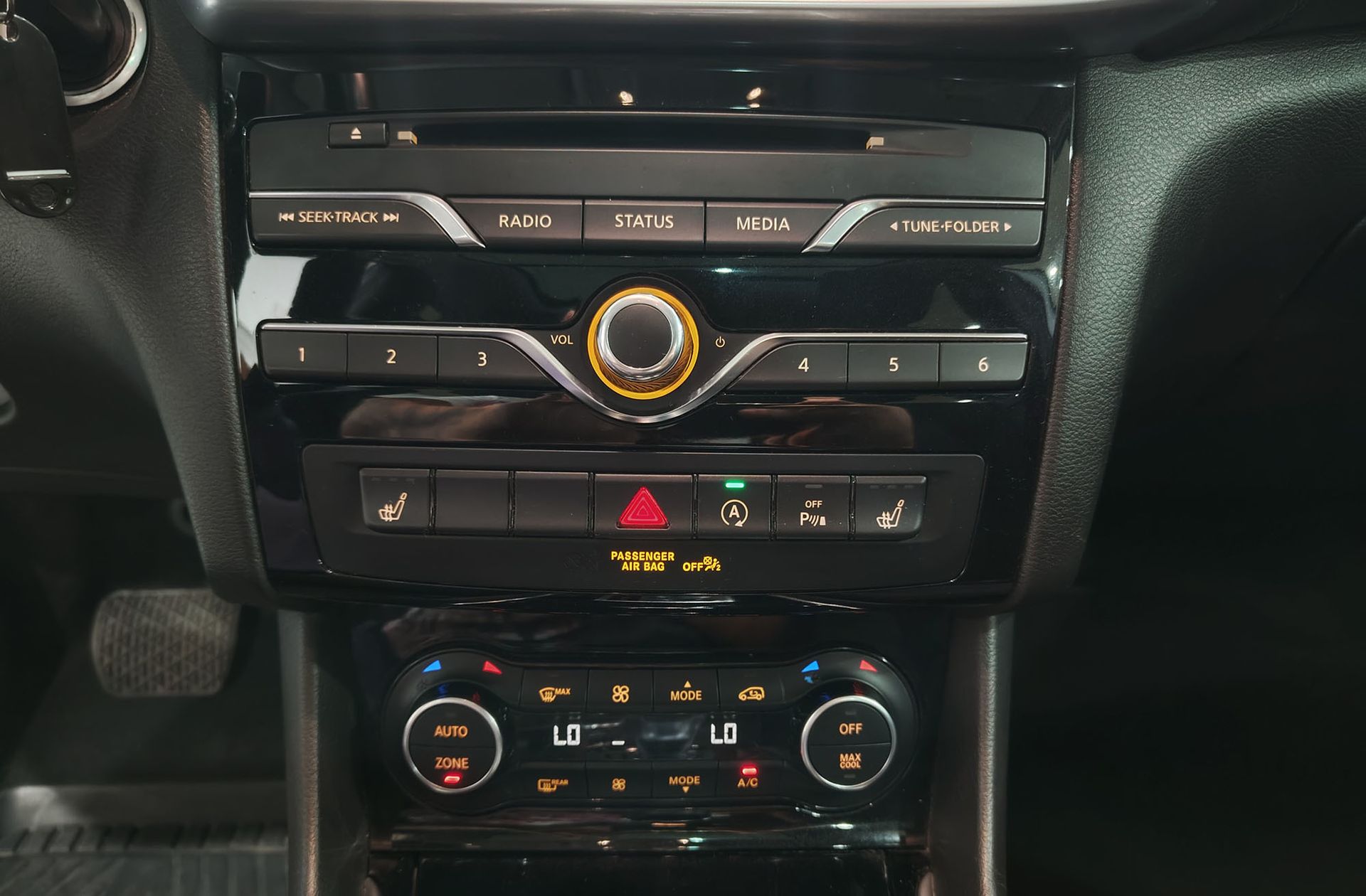 Infiniti QX30 2.2D Premium AWD 7DCT - foto 27