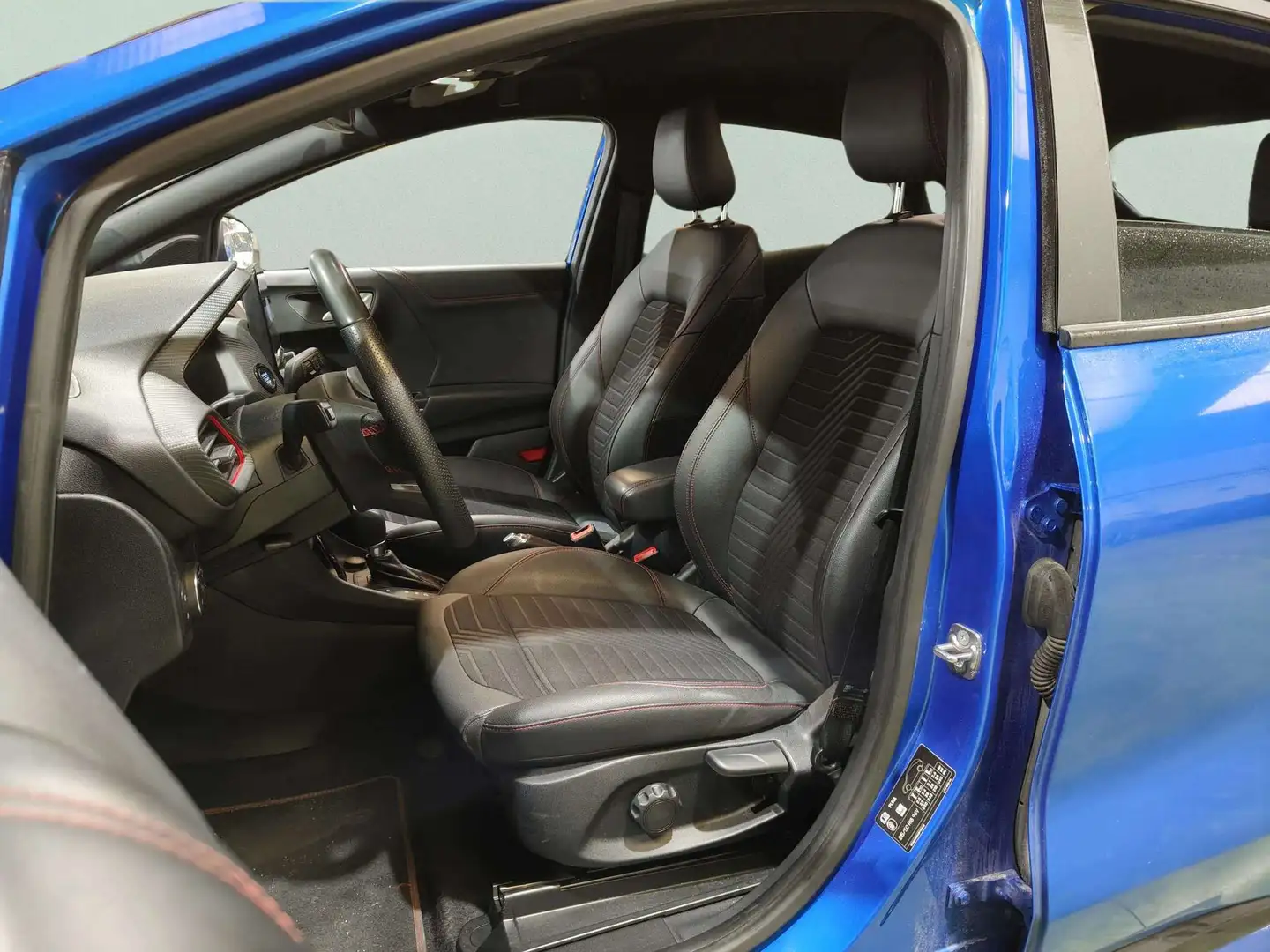 Foto Ford Puma Ford Puma 1.0 EcoBoost MHEV ST-Line X Auto (125 CV)