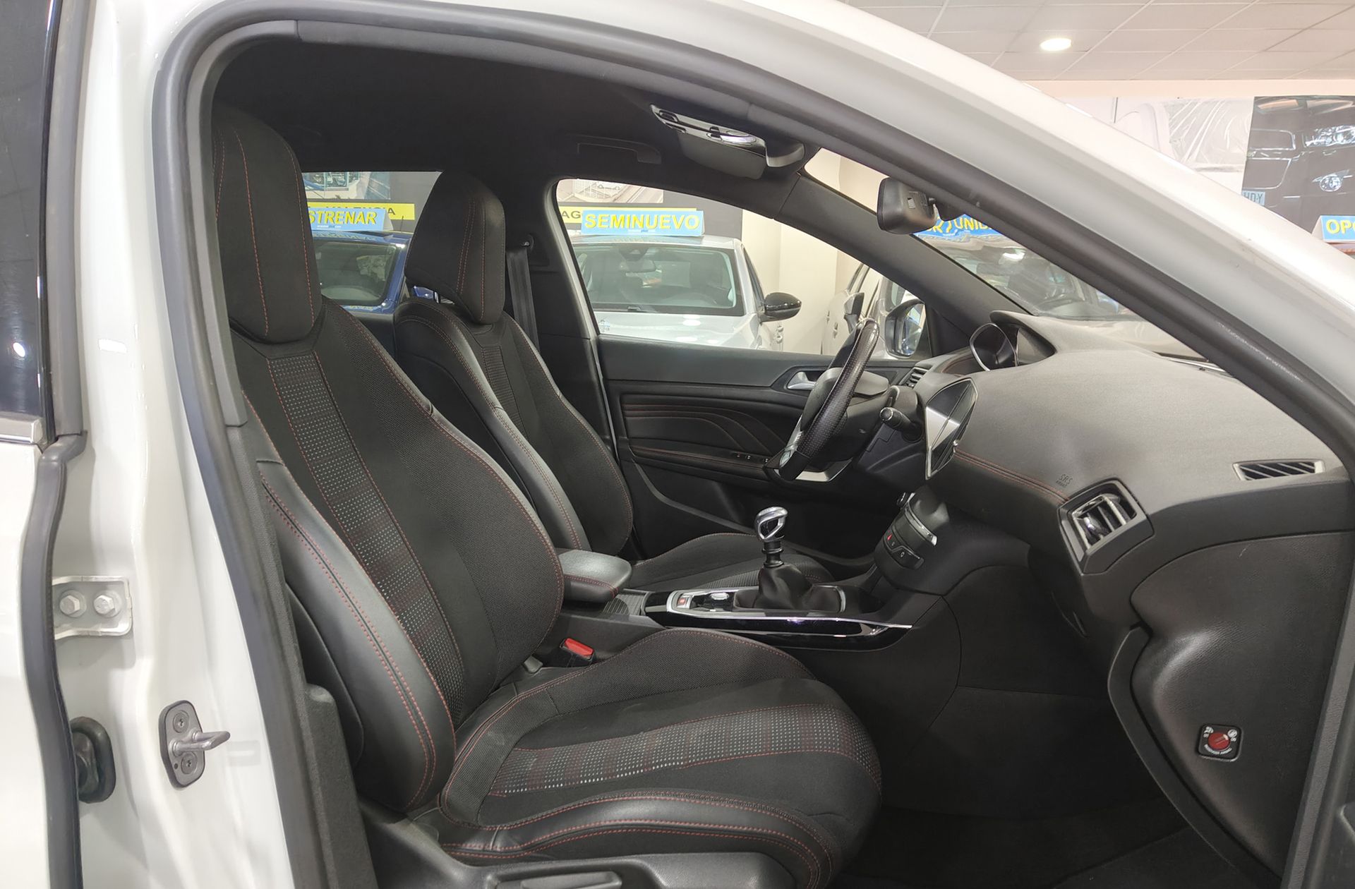 Peugeot 308 BlueHDi 150 GT Line - foto 18