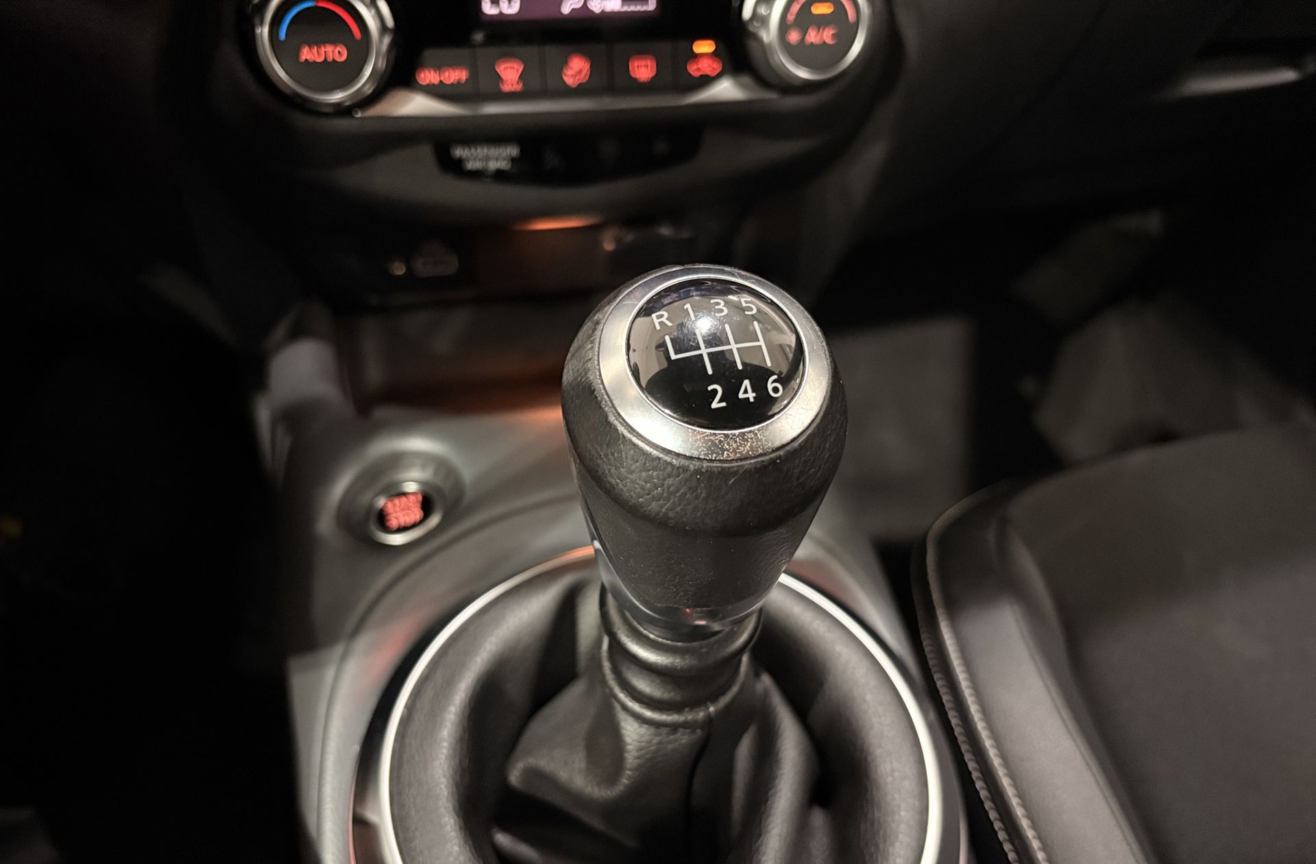 Nissan Juke DIG-T Tekna - foto 5
