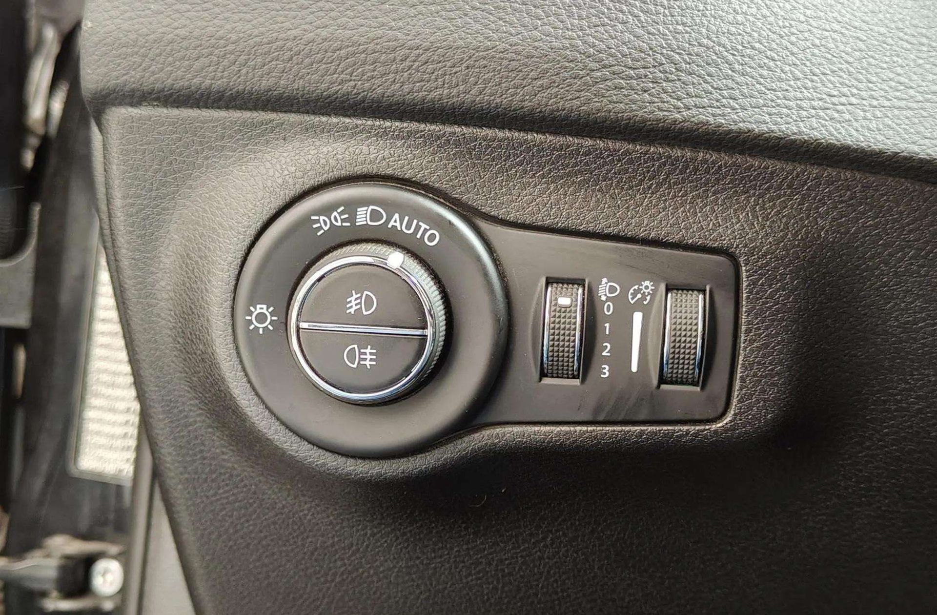 Jeep Compass 1.3 Gse T4 Longitude FWD - foto 24