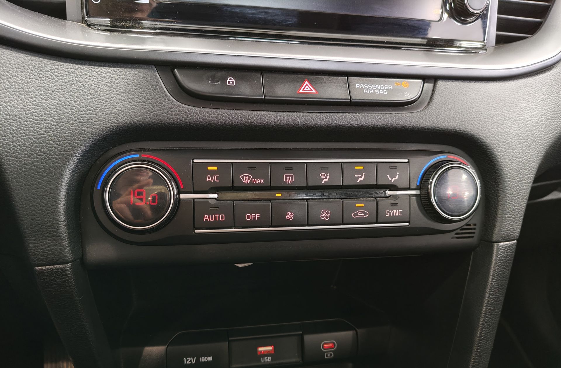 Kia Ceed 1.6 MHEV iMT Drive - foto 27
