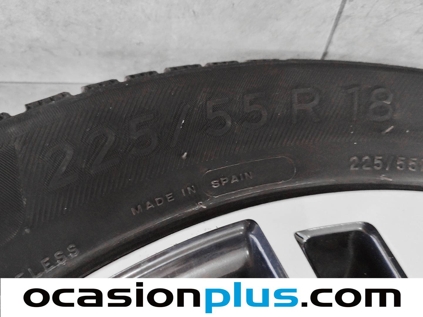 Foto Mitsubishi Outlander Mitsubishi Outlander 2.0 PHEV Kaiteki 4WD Auto  (203 CV)