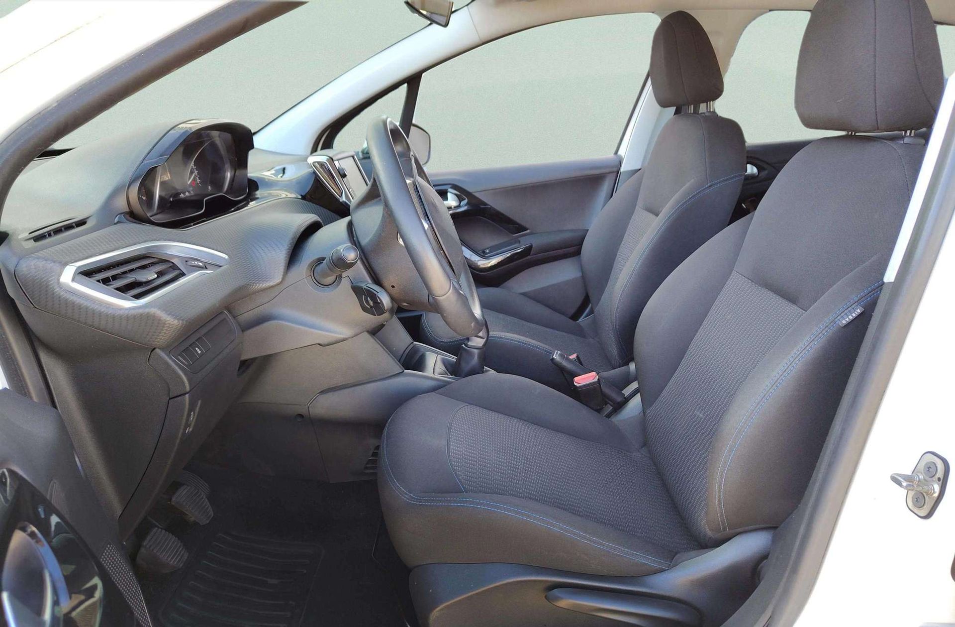 Peugeot 208 PureTech 82 Style - foto 9