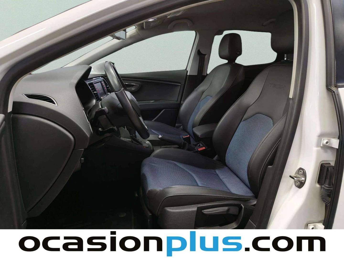 Foto asientos delanteros Seat León Seat León 1.4 TSI ACT S&S I-Tech DSG-7 (150 CV)