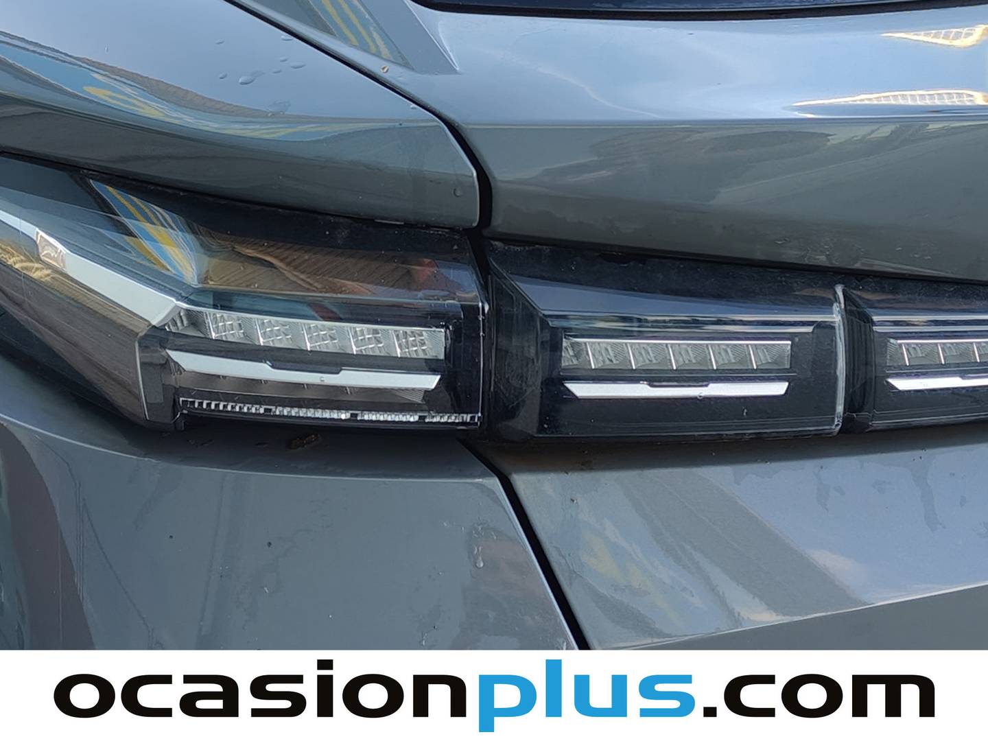 Foto Peugeot 408 Peugeot 408 Allure PHEV 180 e-EAT8 (181 CV)