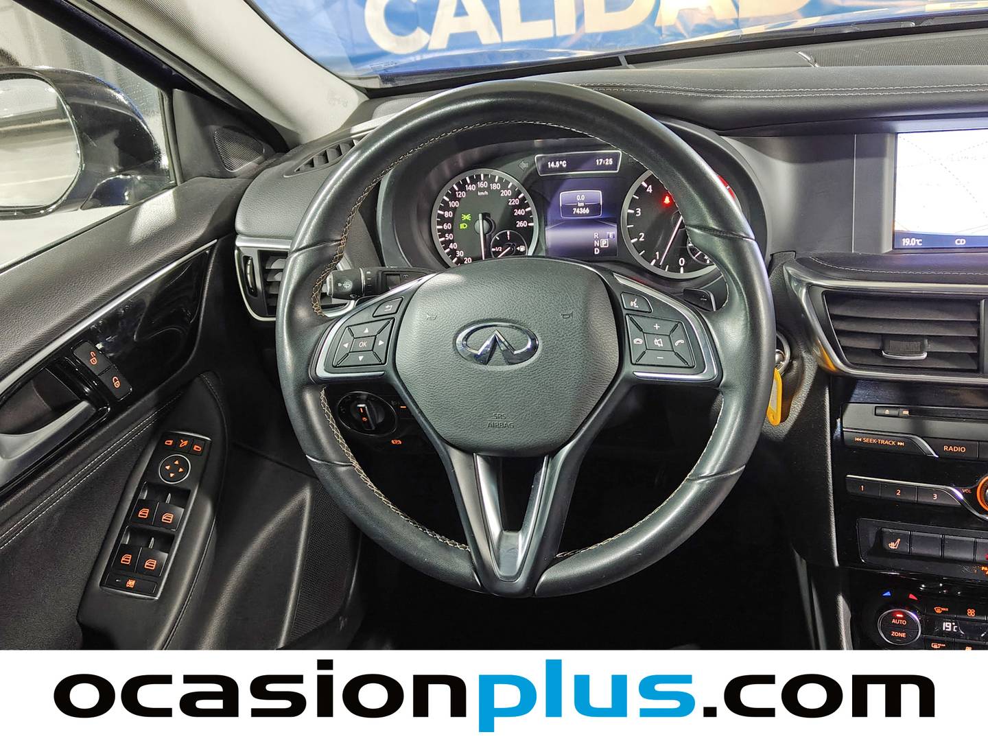 Foto Infiniti Q30 Infiniti Q30 1.6 TC Premium 7DCT (156 CV)
