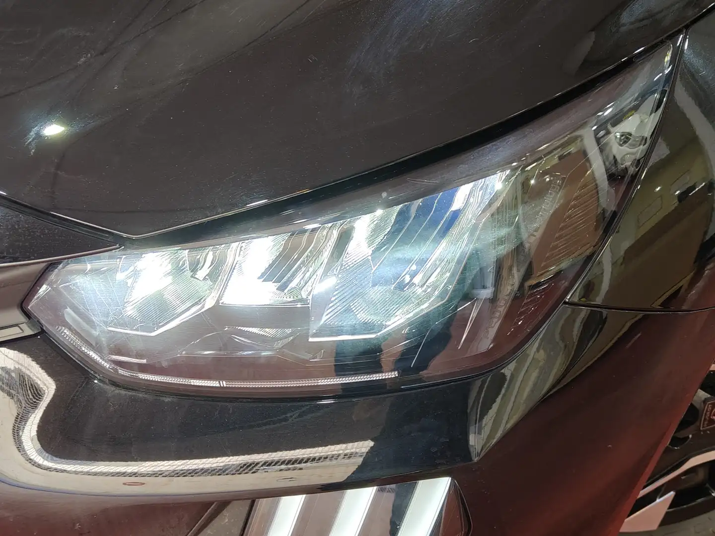 Foto Peugeot 208 Peugeot 208 PureTech 100 Allure (100 CV)