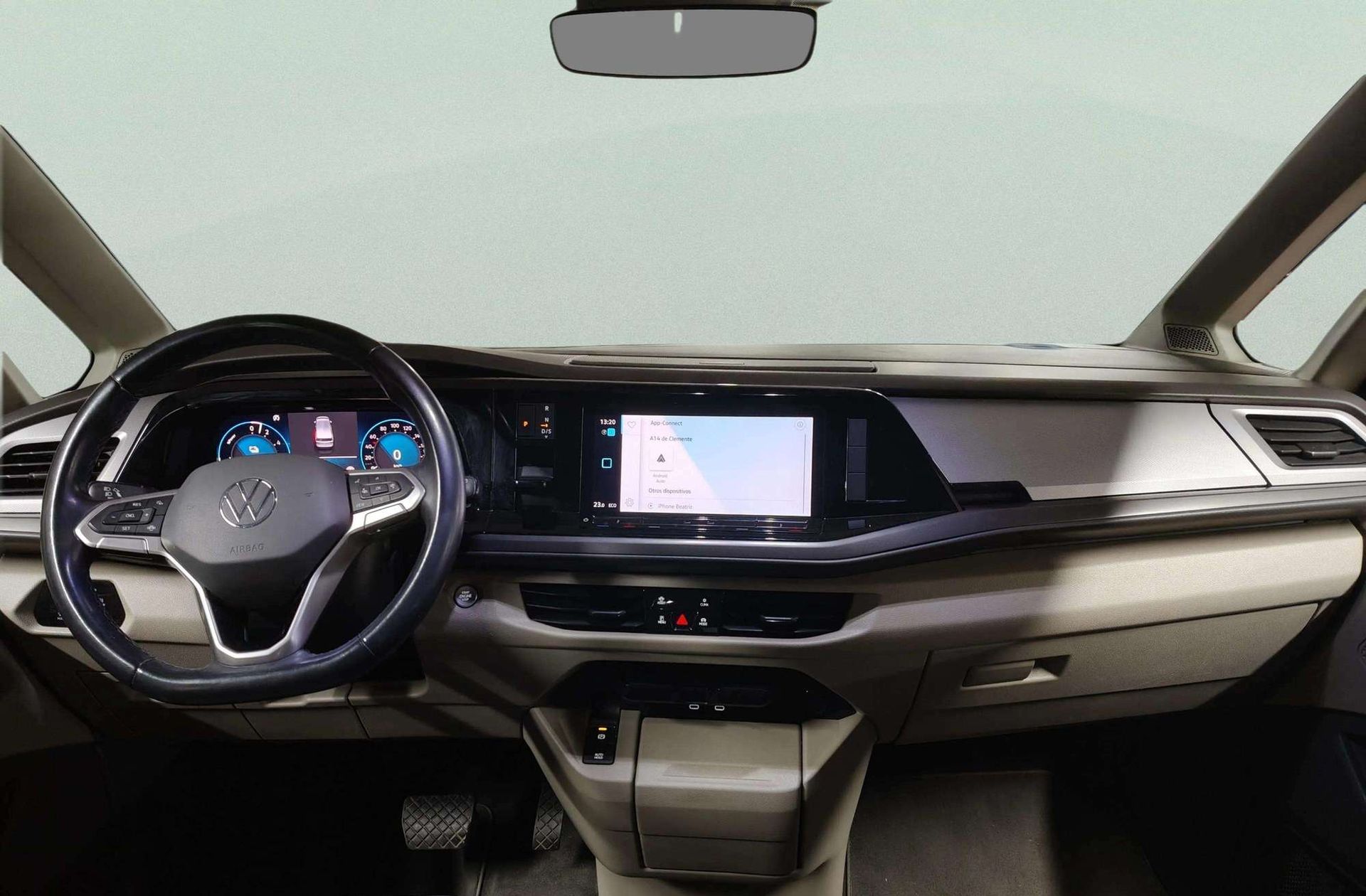 Volkswagen Multivan 1.4 TSI PHEV Batalla Corta DSG 7 plazas - foto 6