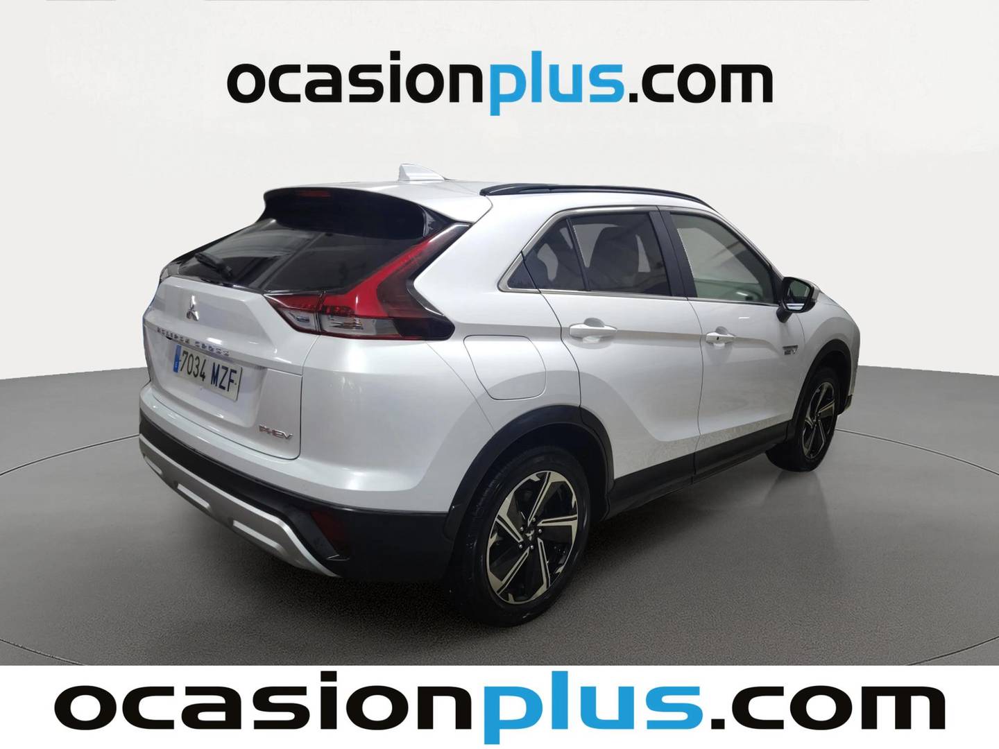 Foto trasera Mitsubishi Eclipse Cross Mitsubishi Eclipse Cross 2.4 PHEV Kaiteki 4WD Auto (188 CV) derecha