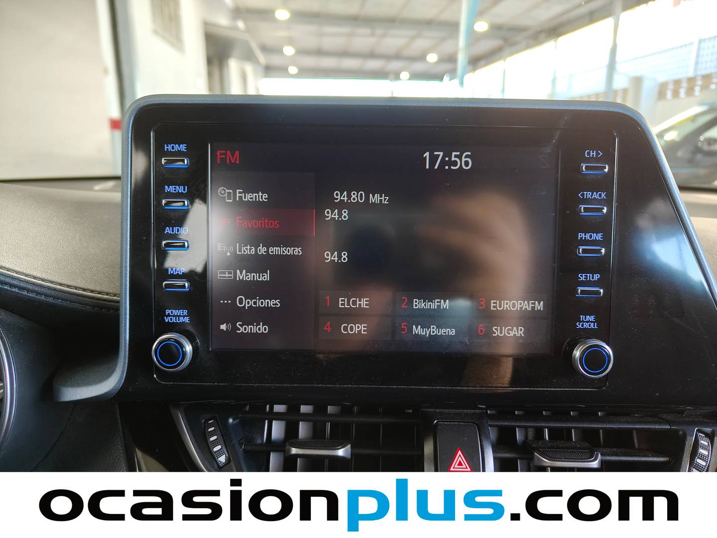 Foto Toyota C-HR Toyota C-HR 1.8 125H Advance (122 CV)