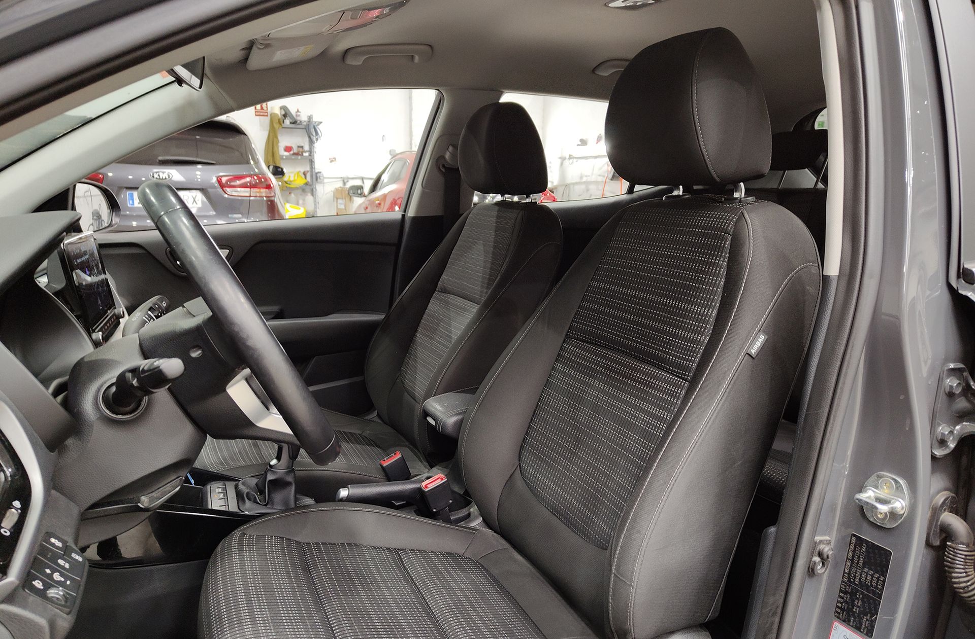 Kia Stonic 1.0 T-GDi MHEV Drive iMT - foto 11