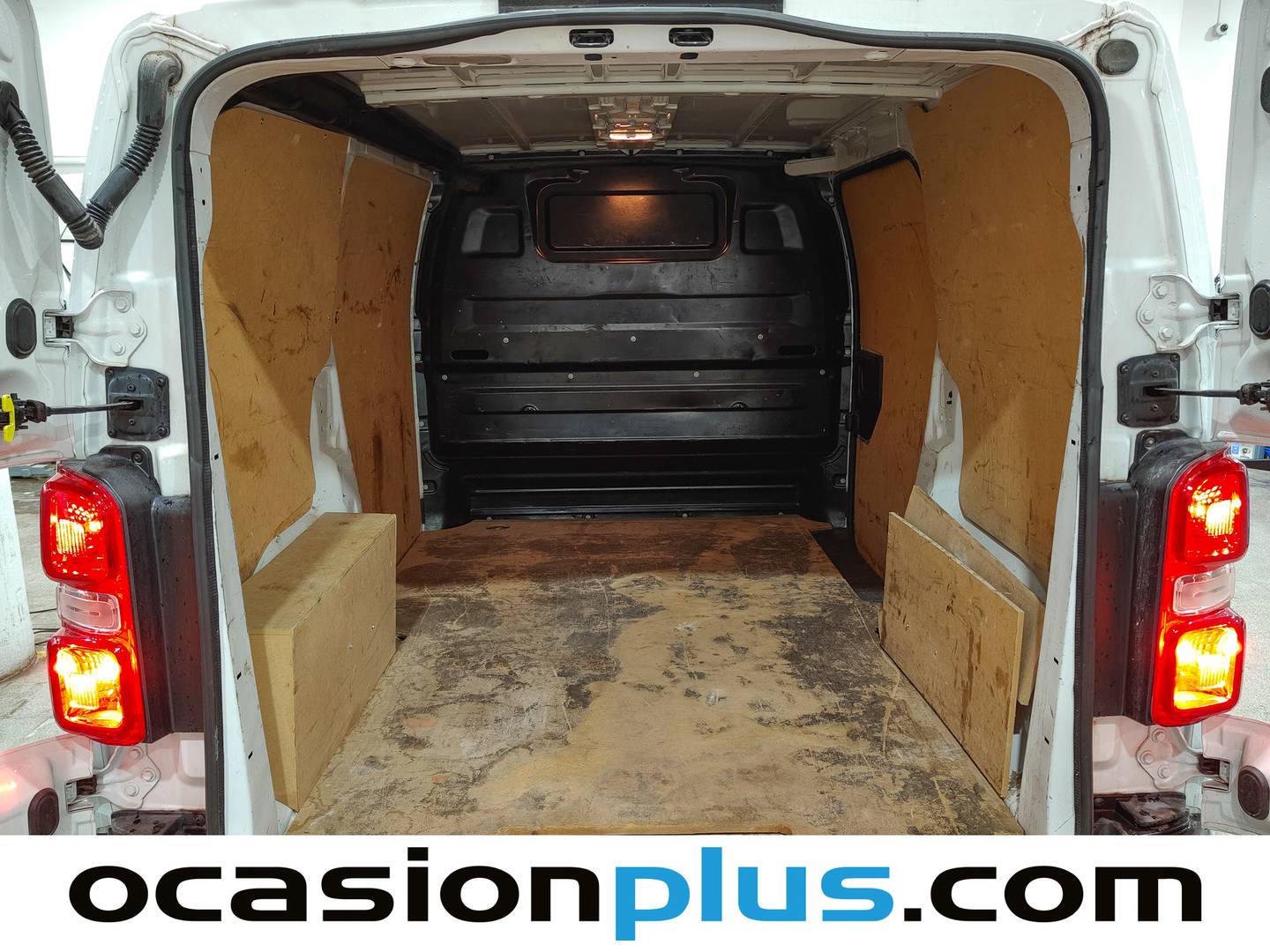 Foto asientos traseros Citroën Jumpy Citroën Jumpy Furgon BlueHDI 120 S&S Talla M (120 CV) 3 Plazas