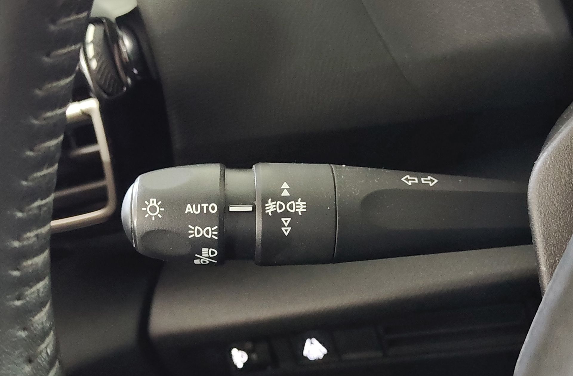 Citroën C4 PureTech 130 Plus - foto 24