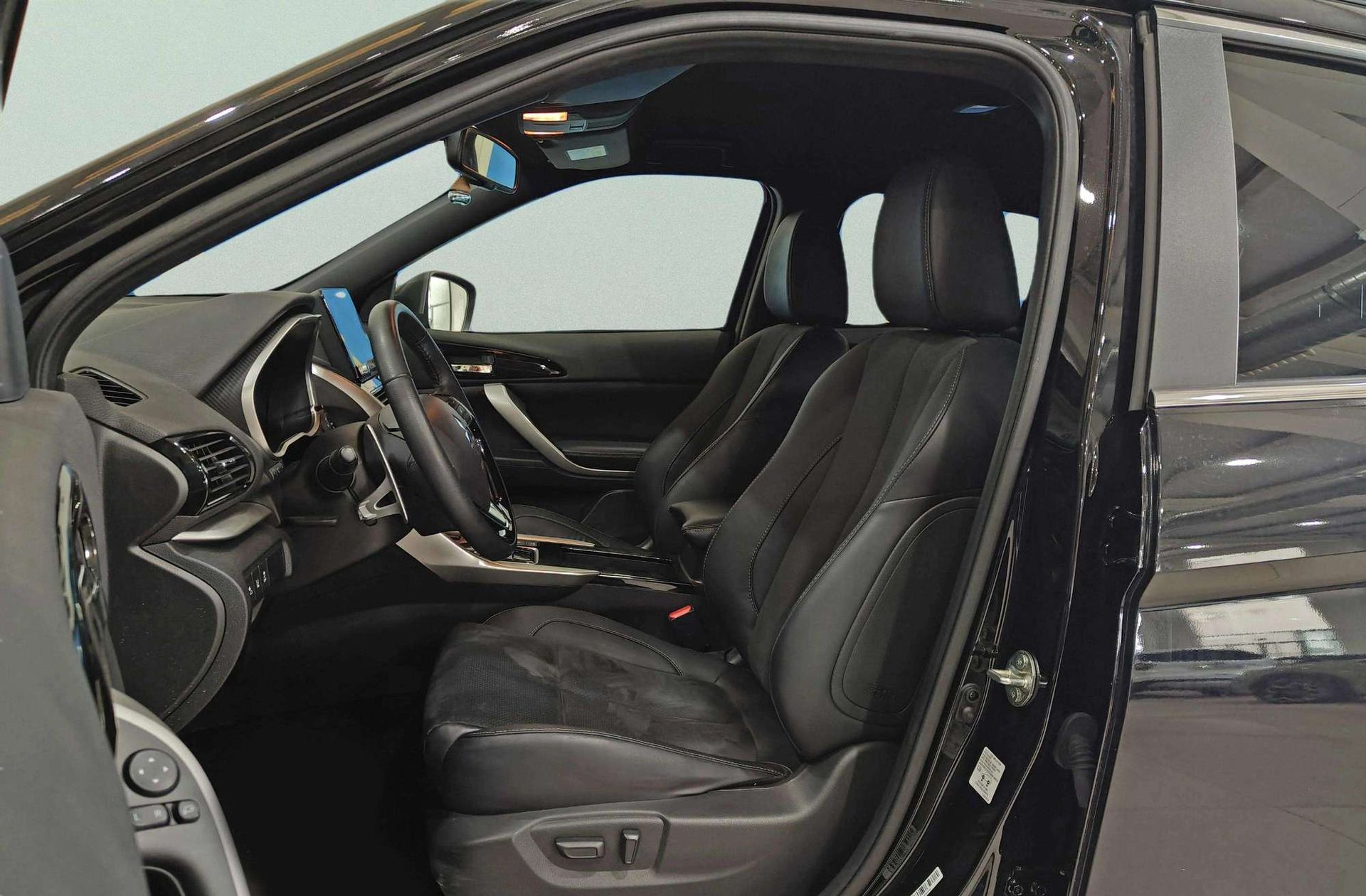Mitsubishi Eclipse Cross 2.4 PHEV Kaiteki 4WD - foto 11