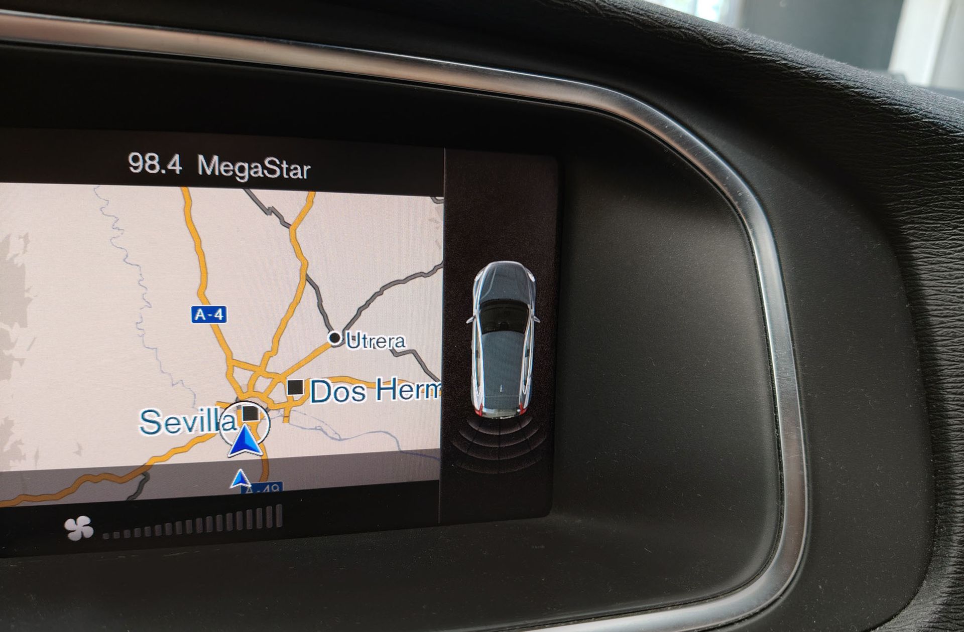 Volvo V40 R-Design Momentum - foto 8