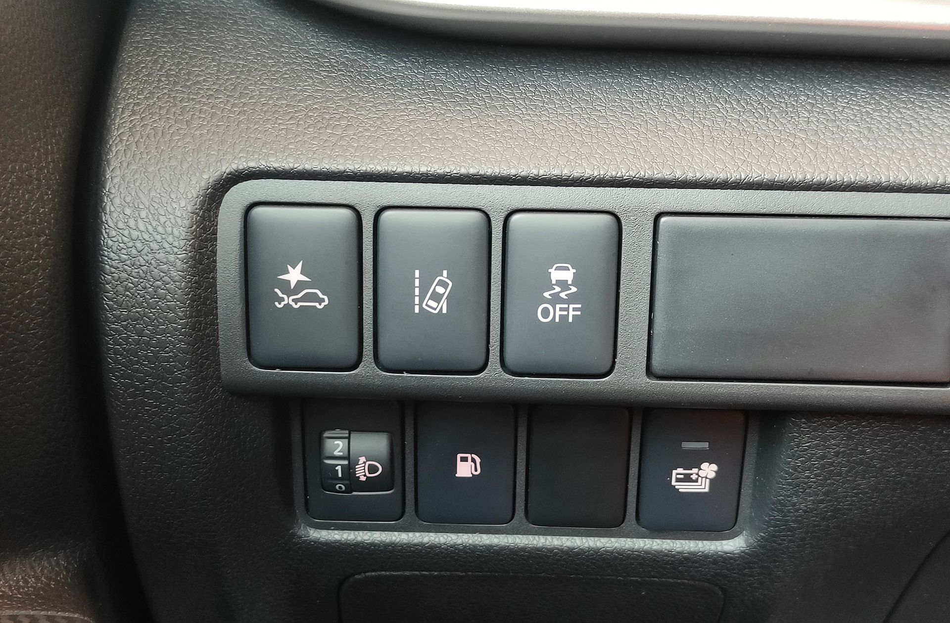 Mitsubishi Eclipse Cross 2.4 PHEV Kaiteki 4WD - foto 11