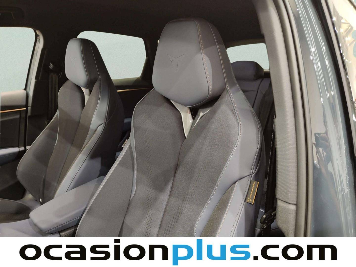 Extras y acabados del Cupra Terramar Cupra Terramar 1.5 eTSI DSG  (150 CV)