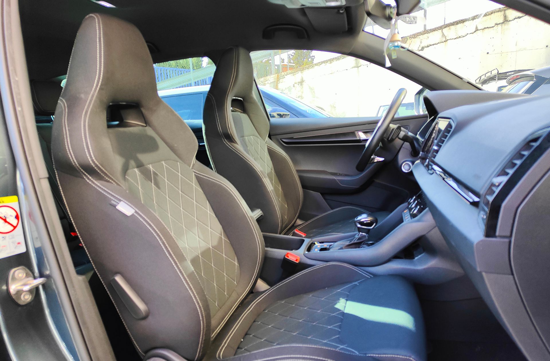 Škoda Karoq 1.5 TSI ACT Sportline DSG - foto 23