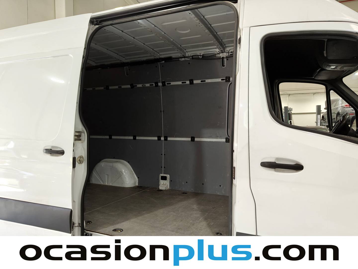 Foto asientos traseros Mercedes Sprinter Mercedes Sprinter Furgon 314 CDI Medio 3.5T Techo Alto (143 CV)