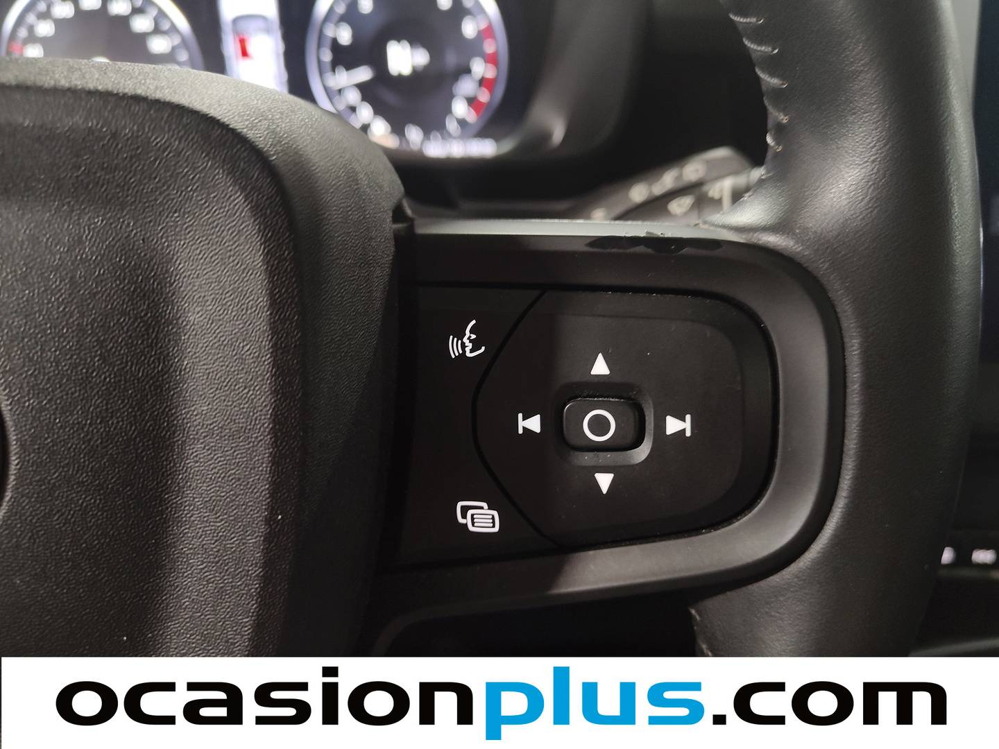 Volvo XC40 Volvo XC40 T2 Momentum Core (129 CV) seminuevo