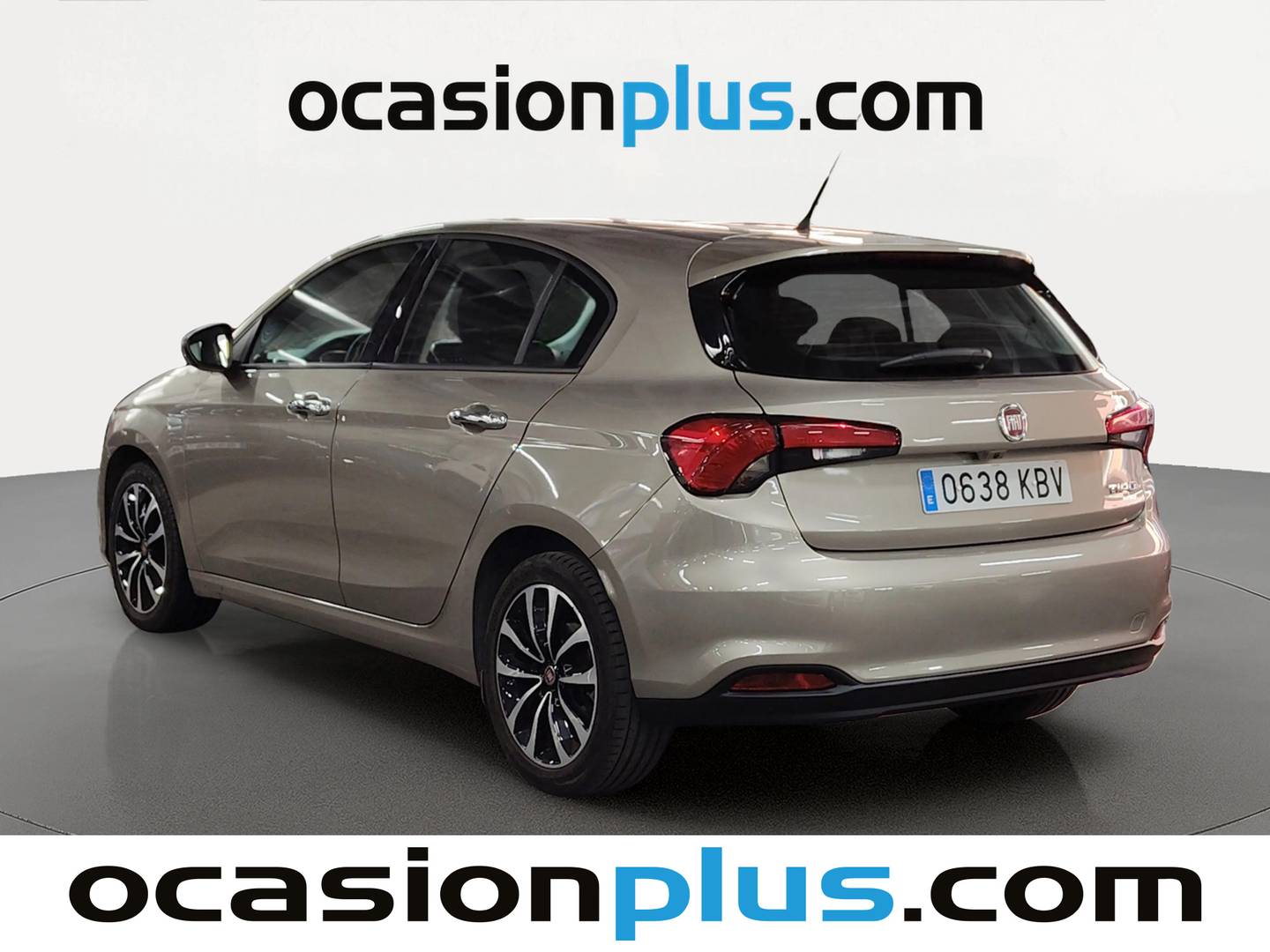 Foto trasera Fiat Tipo Fiat Tipo 1.4 T-Jet Gasolina/GLP Lounge  (120 CV) izquierda