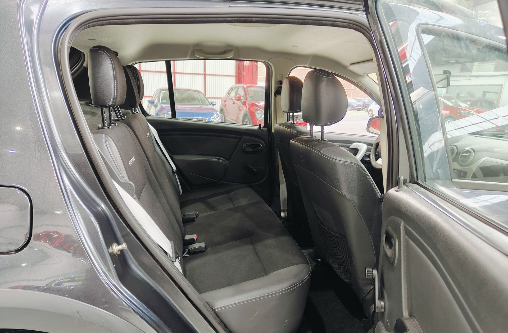 Dacia Sandero dCi 90 Stepway Music - foto 13